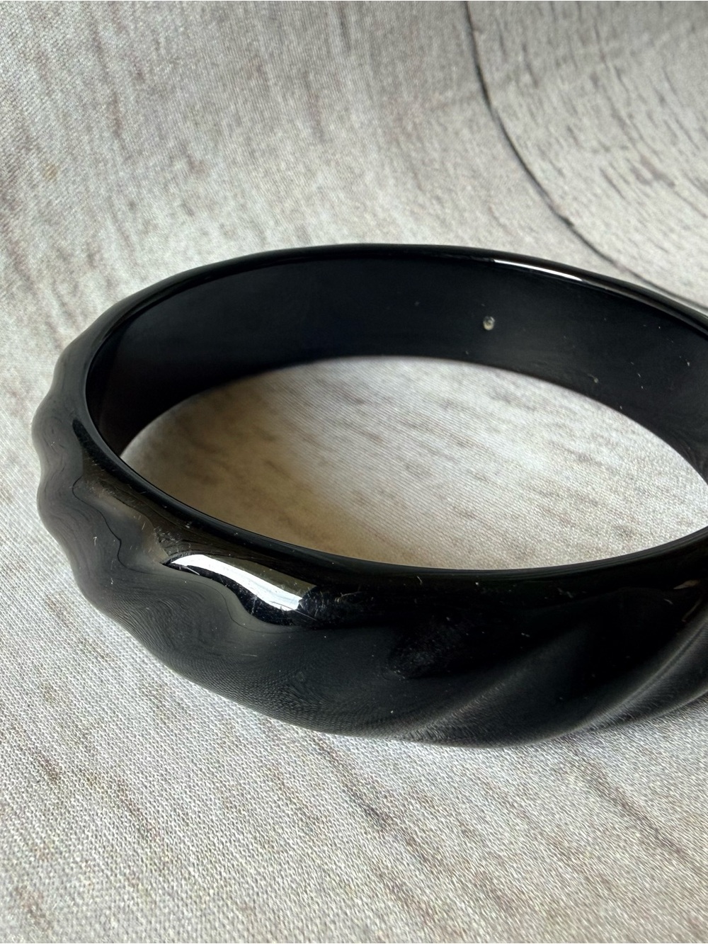 1960s Black Lucite Chunky Bangle